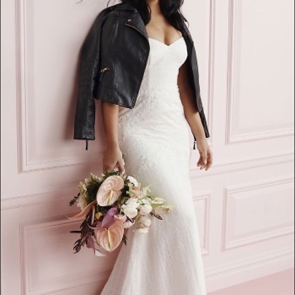 Allover Lace Tank Sheath Wedding Dress
GALINA WG3916 David’s bridal - Picture 6 of 14